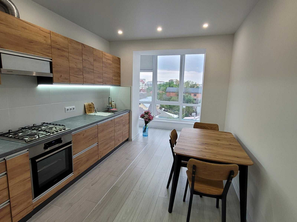 Оренда 1кім в центрі міста по вул. Княгинен Івано-Франківськ - зображення 1