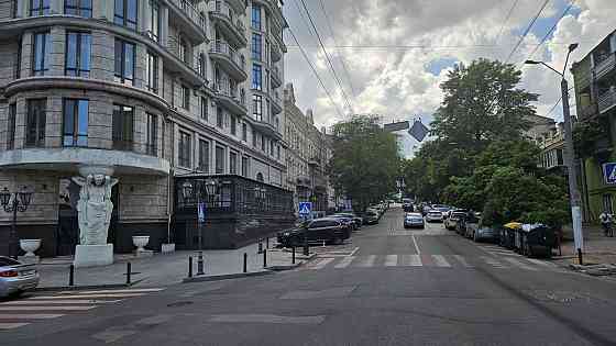 Вид на море и центр, Дерибасовская соседн улица, , Греческая 5. Odesa