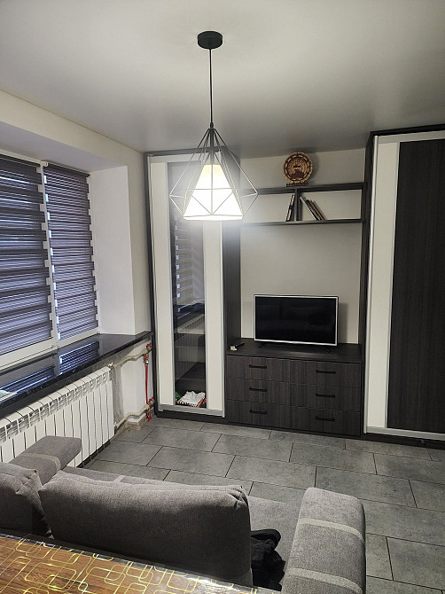 Продам 1к квартиру + кухня студія. Власник Звягель - изображение 6