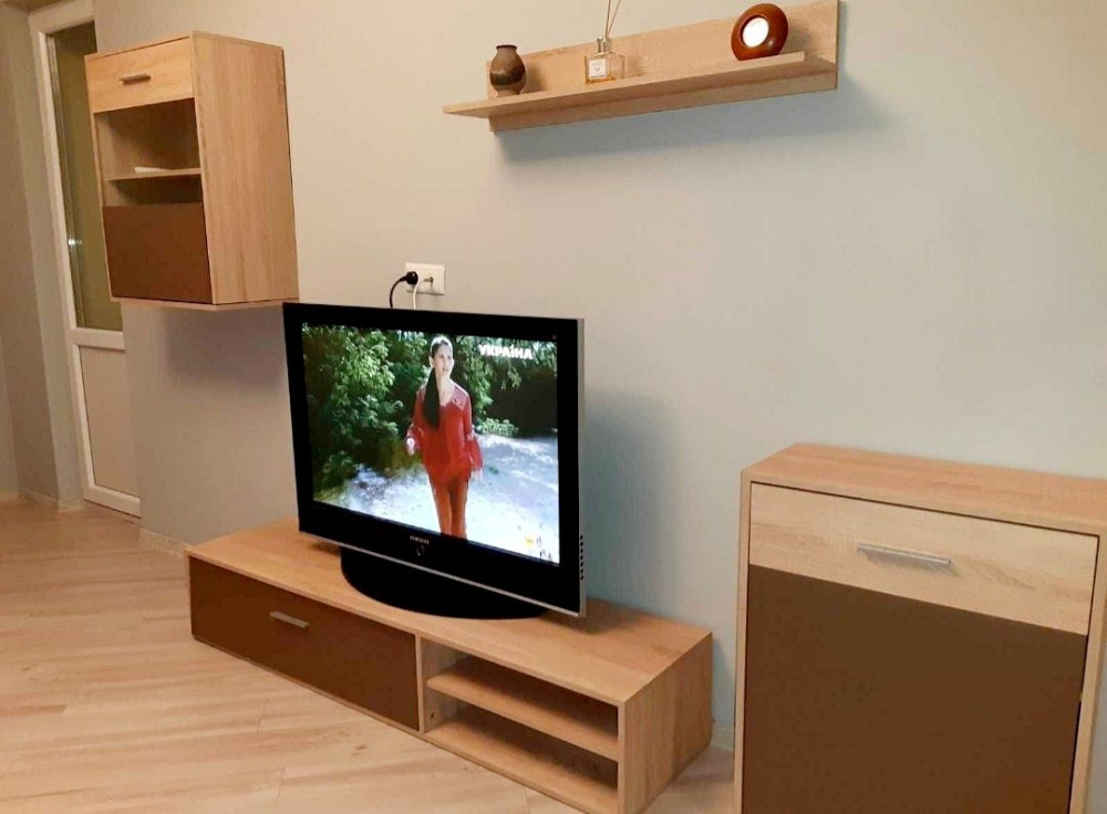 самый ЦЕНТР Новая! Аренда 1 ком квартиры Чернігів - зображення 1