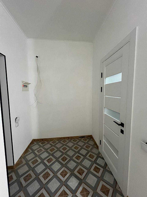 Затишна квартира  38.1 м.кв. з ремонтом та меблями.  Власна парковка Крюковщина - изображение 4