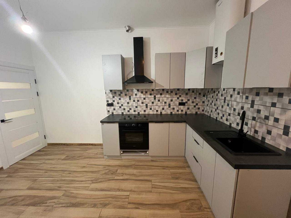 Затишна квартира  38.1 м.кв. з ремонтом та меблями.  Власна парковка Крюковщина - изображение 3