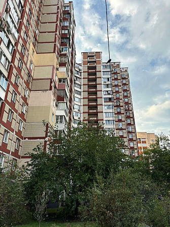 Продається простора 2-х кімнатна квартира на пр.Червоної Калини 71 Kyiv - photo 1