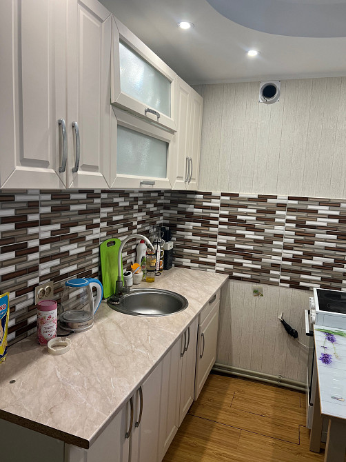 Продам квартиру на 1 этаже Добропілля - зображення 2