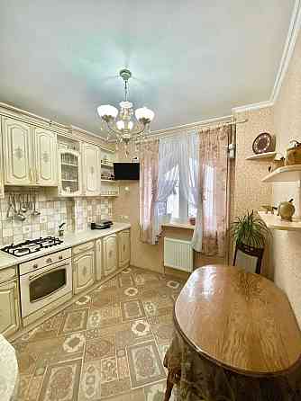 Продам двухкомнатную квартиру в пригороде Черноморск. Чорноморськ