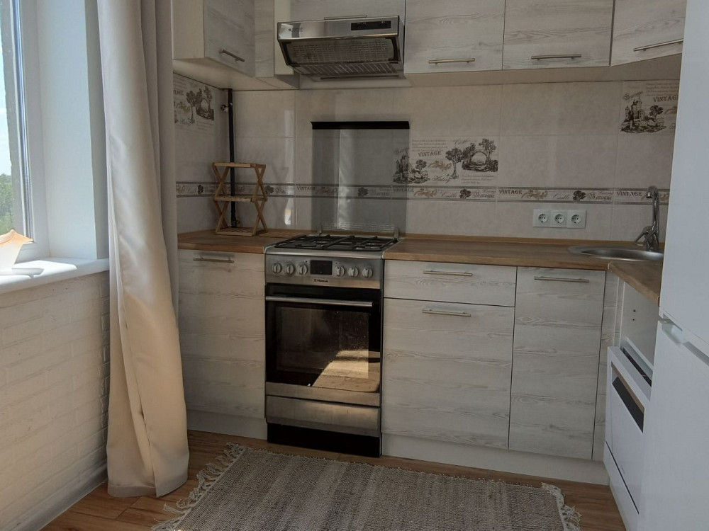 Продам однокімнатну квартиру на Перемозі Олександрія (Рівненська обл.) - зображення 1