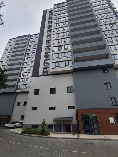 Продаю 2х комнатную квартиру новострой Центр Миколаїв - зображення 1