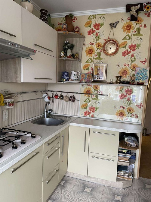 Продам 2 х ком чешку, Новоорловская 2 б, пр.Петровского Днепр - изображение 2