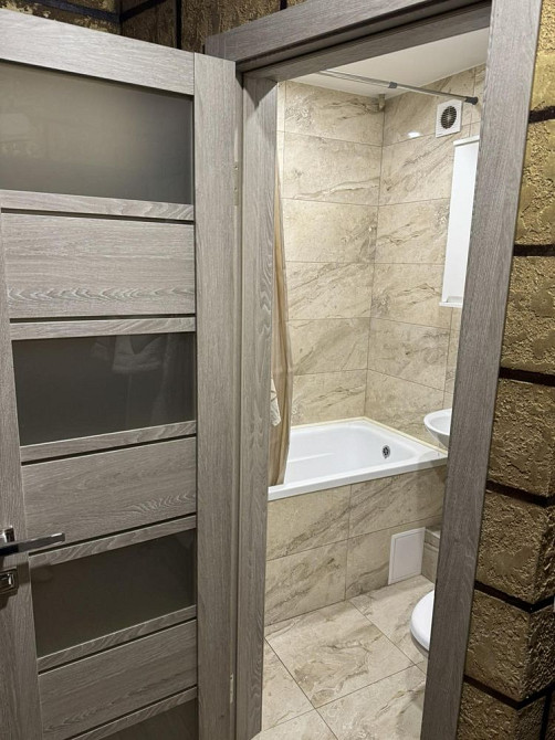 Квартира 1 кімнатна з меблями та технікою Кременчук - зображення 7