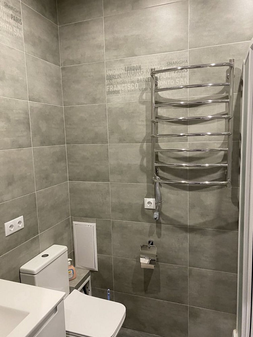 Долгосрочная аренда однокомнатной квартиры в Черноморске. Новострой. Чорноморськ - зображення 4