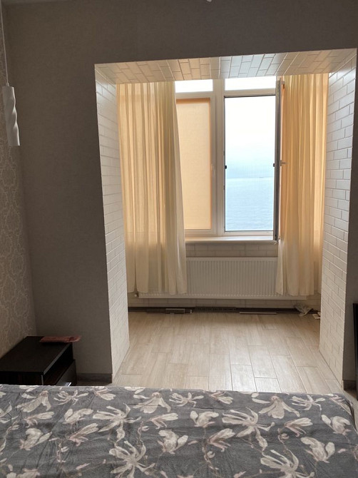 Долгосрочная аренда однокомнатной квартиры в Черноморске. Новострой. Чорноморськ - зображення 2