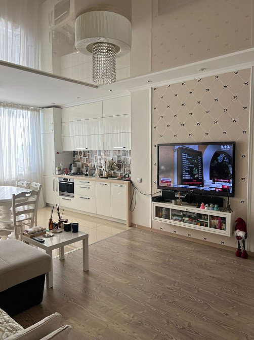 Продам 2 ком кв новострой М Гагарина Ремонт  Є- Відновлення Харків - зображення 2