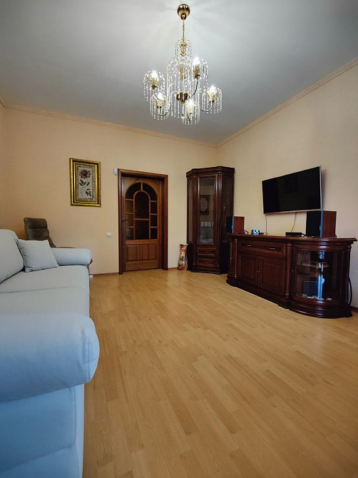 Сталинка с автономным отоплением и гаражом. Кривий Ріг - зображення 1