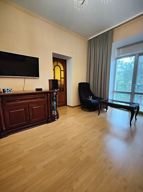 Сталинка с автономным отоплением и гаражом. Кривий Ріг - зображення 3