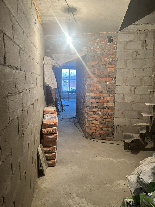 Продам дворівневу ,2 кімнатну квартиру у центрі Ровно - изображение 6