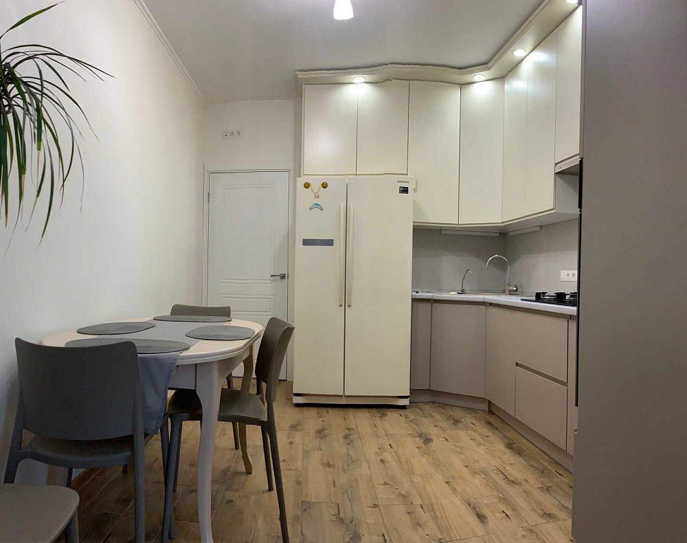 Сучасна квартира в ЖК Нові Теремки Великі Новосілки - зображення 2