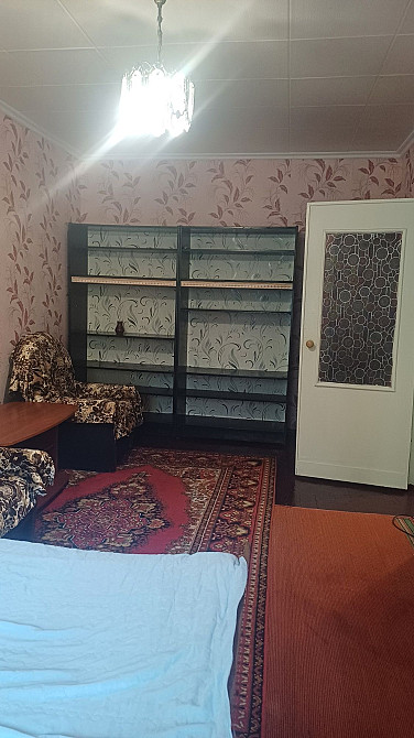 Здам 1 кім.кв. на тривалий термін. Ст. Бандери 44. 7000 грн. ВЛАСНИК Ровно - изображение 1