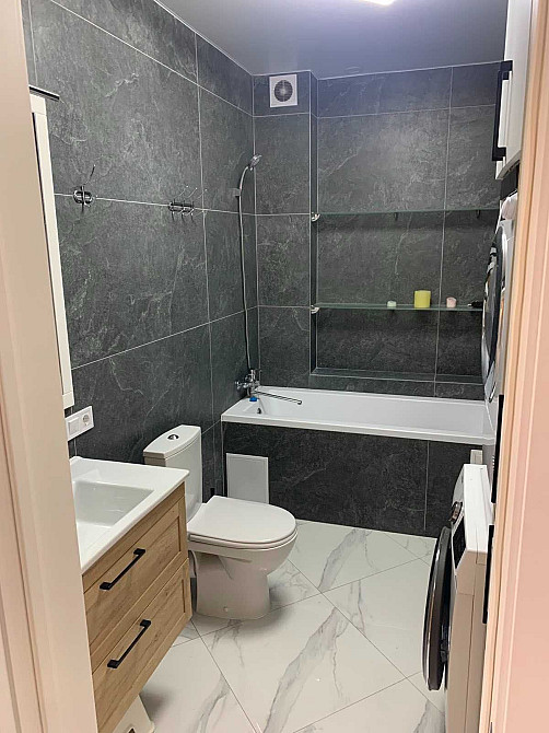 3 кімнатна з гарним ремонтом, меблями, технікою Центральний парк! Ірпінь - зображення 8