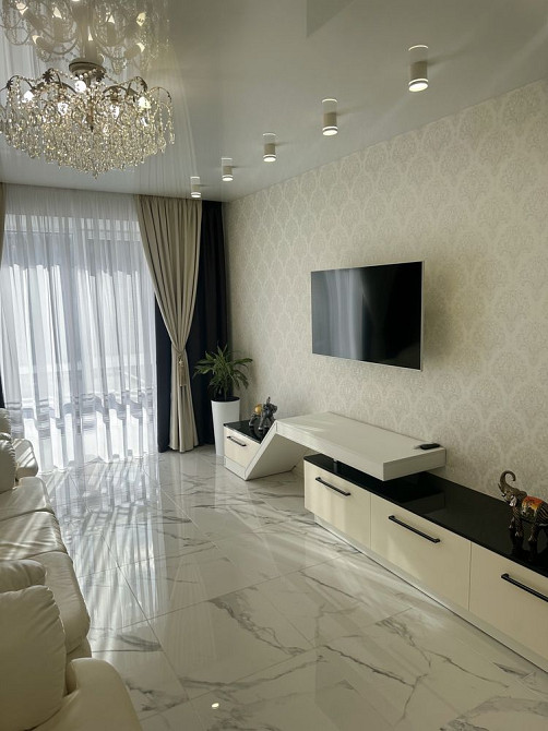 Оренда видової 2-кімн. квартири ЖК «Сімейний Люкс» Черкаси - зображення 3