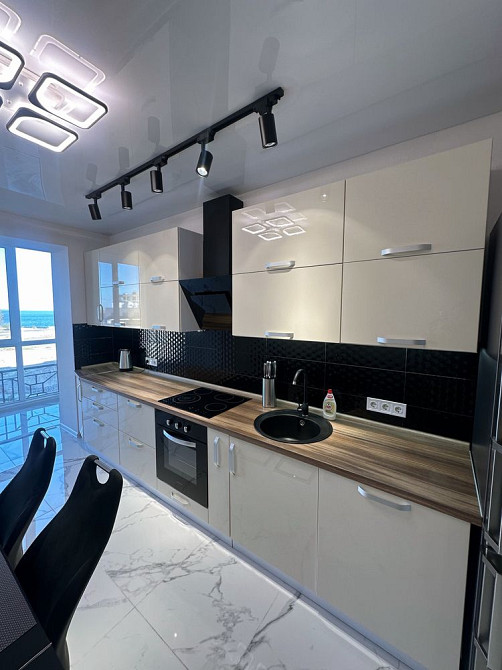 Оренда видової 2-кімн. квартири ЖК «Сімейний Люкс» Черкаси - зображення 2