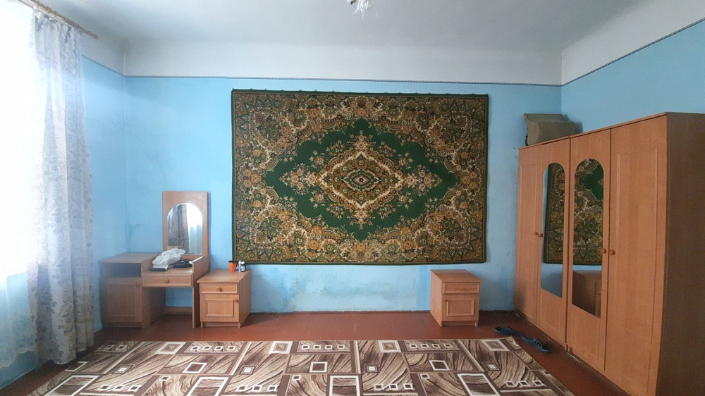 3-х комн. Квартира- центр. Цоколь Чернівці - зображення 1