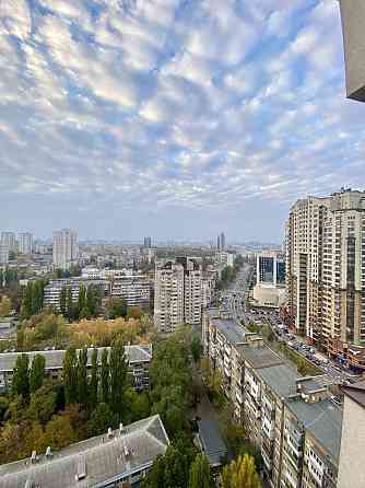 Сдам велику 1 кімнатну в ЖК Соломʼянский 20А, Киів, бізнес-клас. Киев