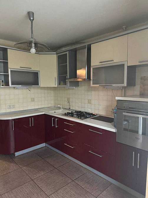 Простора 2-кімнатна квартира з меблями та технікою Чернігів - зображення 2