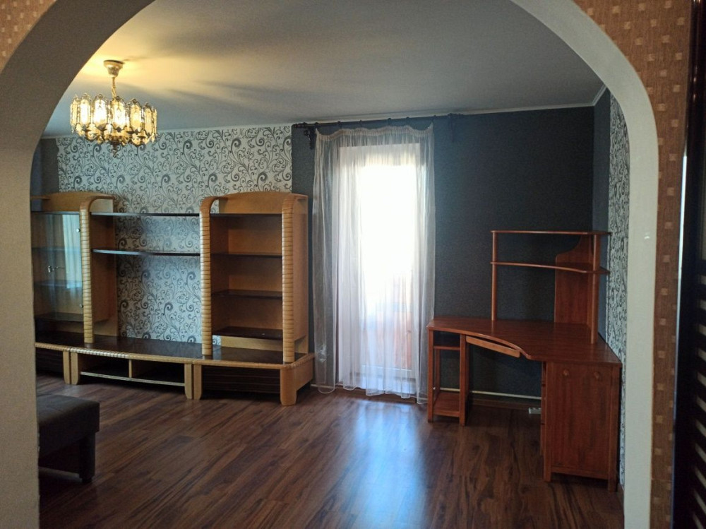 Простора 2-кімнатна квартира з меблями та технікою Чернігів - зображення 3