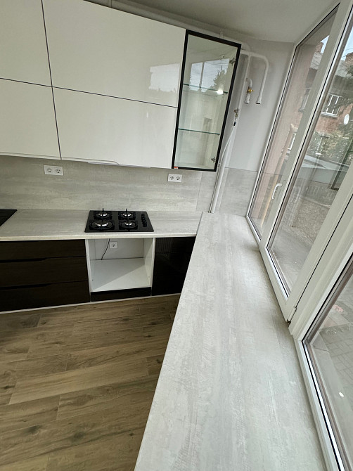 Продається 1 кімнатна квартира в центрі від  власника Чернівці - зображення 5