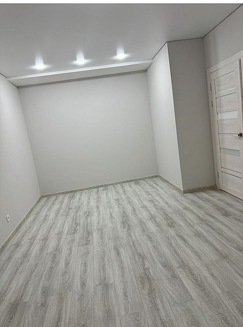 Продається 1 кімнатна квартира в центрі від  власника Чернівці - зображення 4