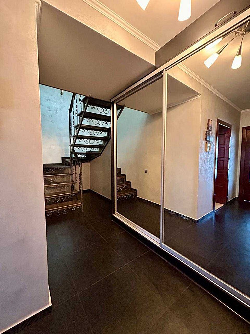 Продаж просторої 3-кімнатної квартири з автономним опаленням! Луцьк - зображення 3