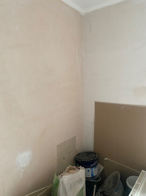 Продам невеличку 1-кім.кв з 70% ремонту у самому центрі. . Лозова - зображення 4