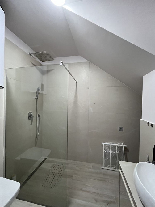 Продаж квартири з власним двориком і паркомісцем Чернівці - зображення 8