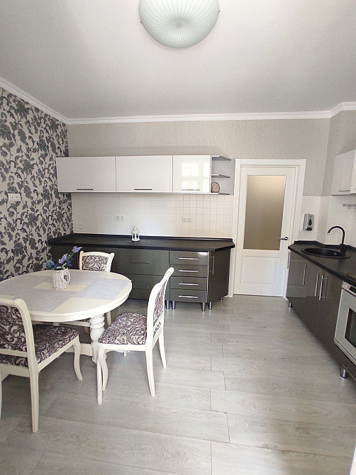 Центр  Шикарна однокімнатна квартира. Вишневое - изображение 5