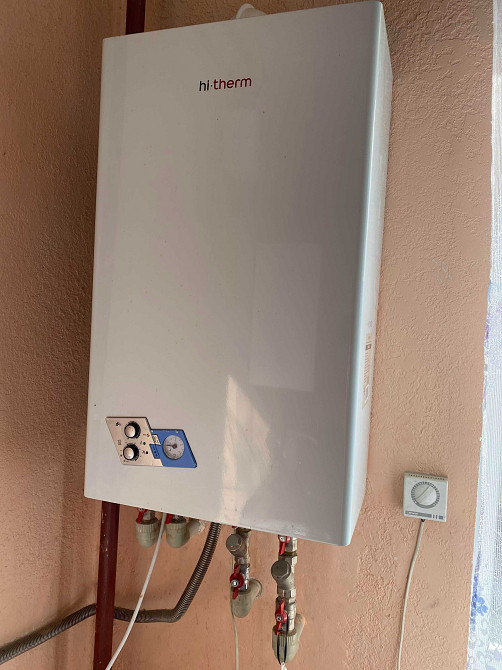 Квартира з індивідуальним газовим котлом! Обухів - зображення 1