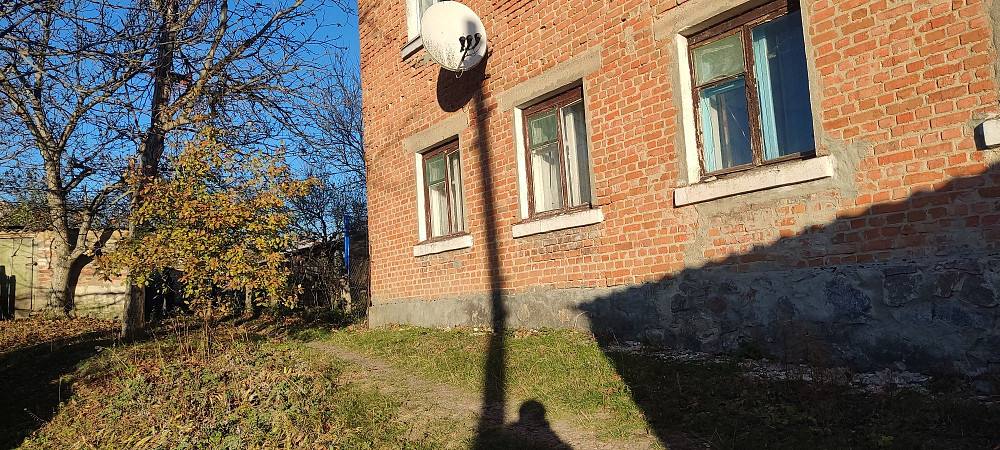 Продам квартиру в м. Погребище. Разом з квартирою продається два гараж Погребище - изображение 1