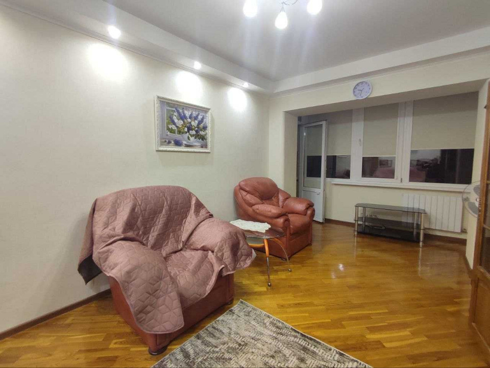 2к ул. Никольско-Ботаническая 6/8, метро Университет, Ботанический сад Киев - изображение 4