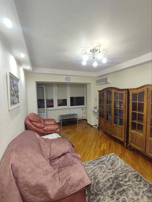 2к ул. Никольско-Ботаническая 6/8, метро Университет, Ботанический сад Киев - изображение 2