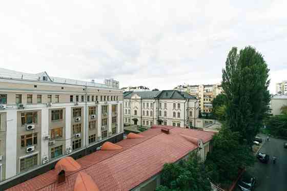 Богомольца 7/14, Печерськ, Шовковична, Липська, Арсенальна. Київ