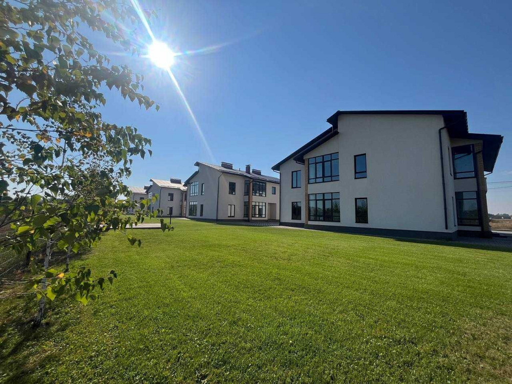 Продаж квартири з ремонтом в котеджному містечку. Територія закрита! Пилиповичі - зображення 1