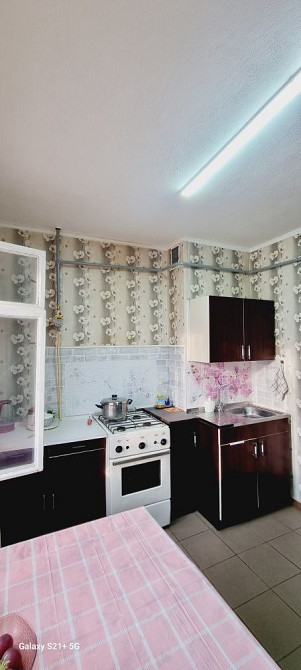 Оренда однокімнатної квартири на Шуменському . Перший поверх . Херсон - зображення 2