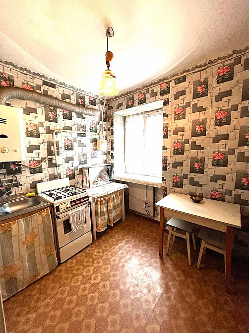 Продам 2-ух комн квартиру Светловодск - изображение 1