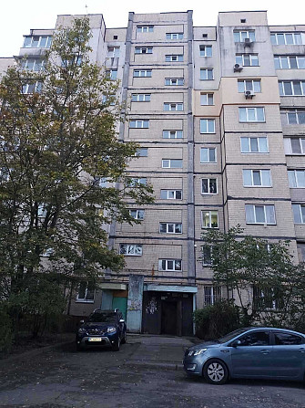 Акадм. Корольова пр. 18, 3-х кімн: 71/42/7 кв м, 1/9 пов, 58000 $ торг Киев - изображение 1