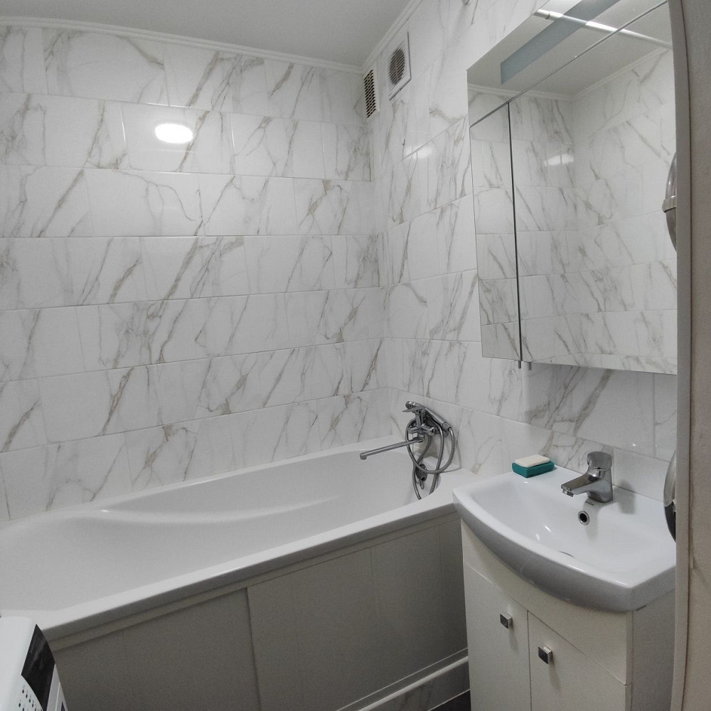 Вільна 3 кімнатна квартира для порядної родини! Українка - зображення 8