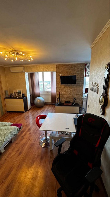 Простора 3-х кімнатна квартира на продаж! Південно кільцева 23 Годылов - изображение 2