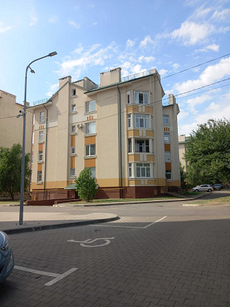 Продаж 3х кімн кварт 3/4 Чернівці,,Роща, Київська-Комарівська
106м2 Chernivtsi - photo 2