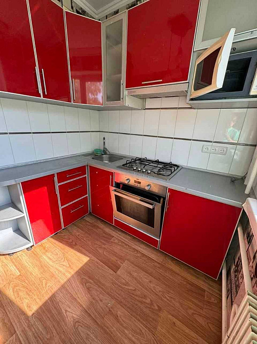 Продаємо 2х кімнатну квартиру в Чугуїві Чугуев - изображение 2