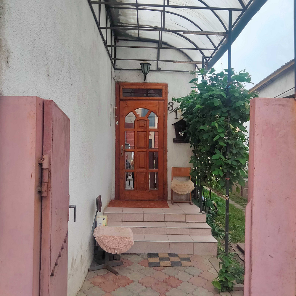 Продаж 3-х кімнатної квартири Виноградов - изображение 1