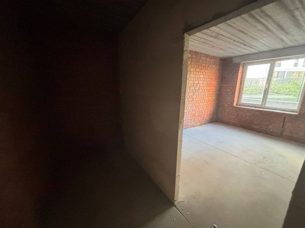 Продаю 1-кімнатну квартиру з двориком Хотів - зображення 5