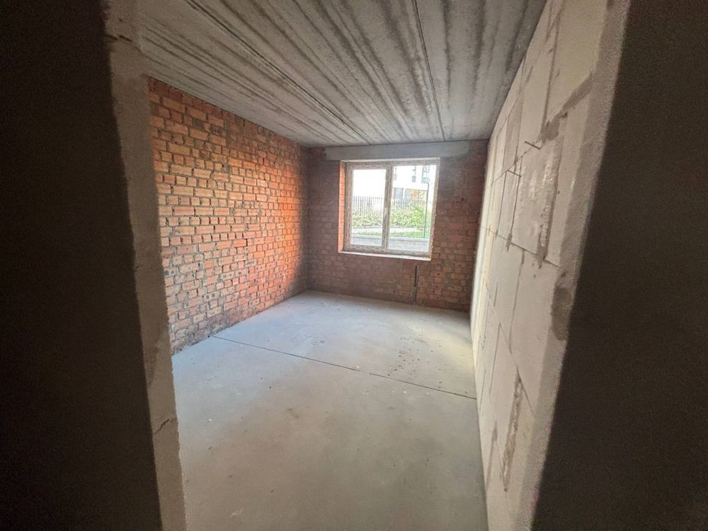 Продаю 1-кімнатну квартиру з двориком Хотів - зображення 3